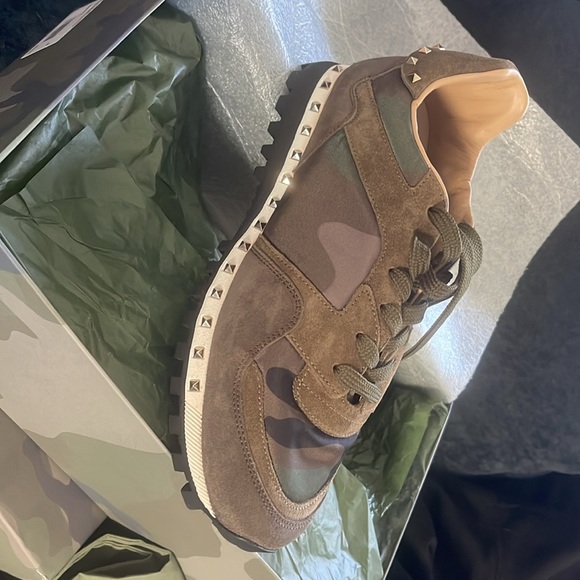 Beand New. - Picture 2 of 3